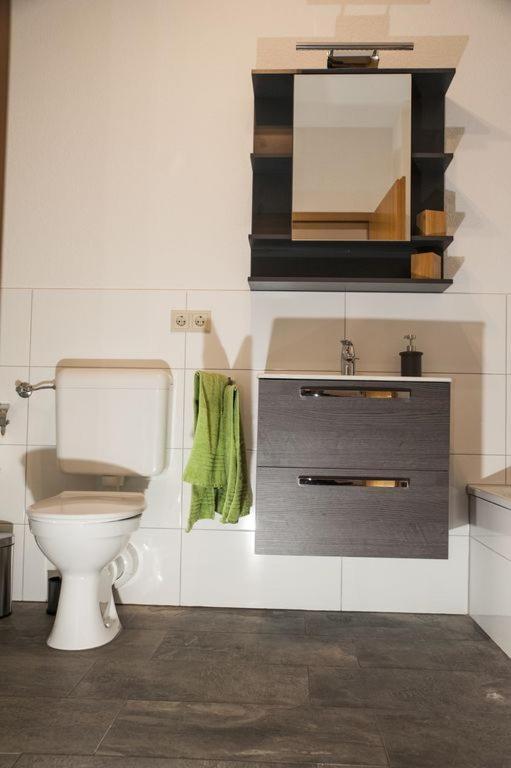 Exklusive Ferienwohnung Mit Balkon, 2 Schlafzimmer Im Haus Sertuerner Einbeck Exterior photo