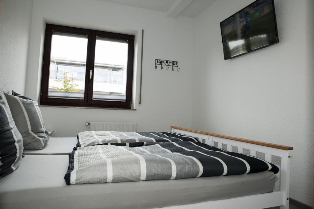 Exklusive Ferienwohnung Mit Balkon, 2 Schlafzimmer Im Haus Sertuerner Einbeck Exterior photo